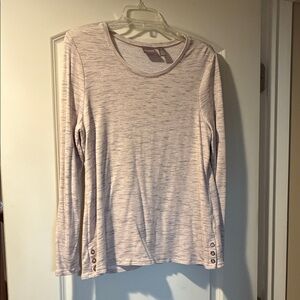 Chico's Light Heathered Long Sleeve Top Chico’s size 1 is 8/10 women’s